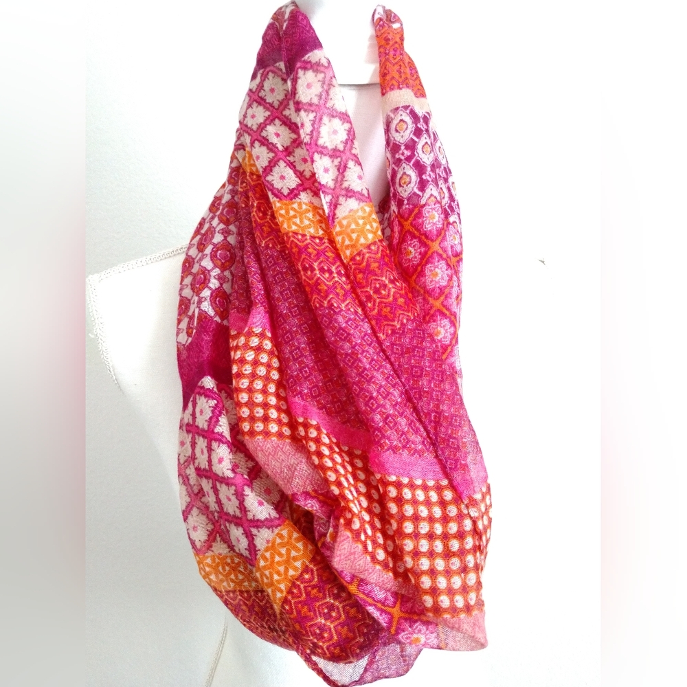 Pretty Infinity Fashion Scarf Pink Orange Geometric Print Wide Stripes
